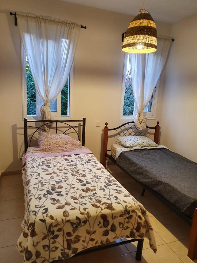 Ancient Paphos - Cozy Place Next To The Sea, Marina, Historical Sites, Buses, Mall, And Market Exterior photo